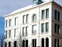 Hotel Pilar Hotels near Het Zuid