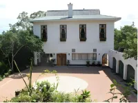 Royston Hall Historical Guesthouse - Homestays