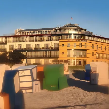 Strand-Hotel Hübner Отели в г. Варнемюнде