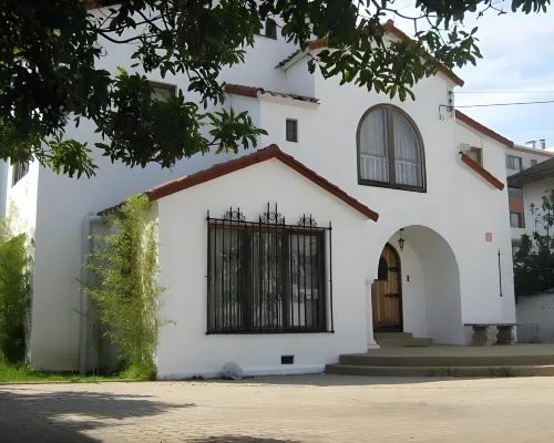 Mediterraneo B&B Hotels near Sausalito Stadium