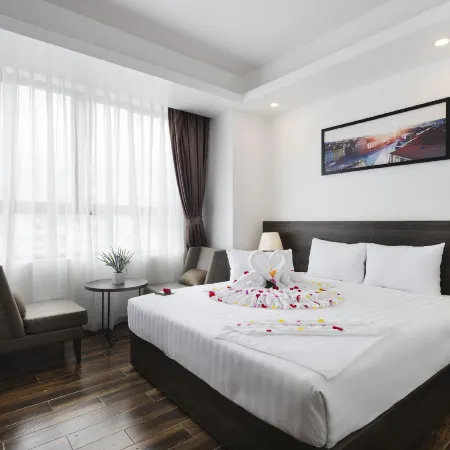 La Casa Hotel Nha Trang Отели рядом с достопримечательностью «Хончонг»