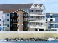 Atlantic Breeze Suites Hotel di Hampton Beach
