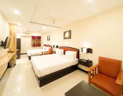 Shree Residency Hotels near Sri Aadhi Vinayagar Ashtalakshmi Durgaiamman Temple