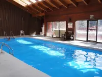 Mountainside 2 Bed 2 Bath Msbd The Juniper Tree附近的飯店