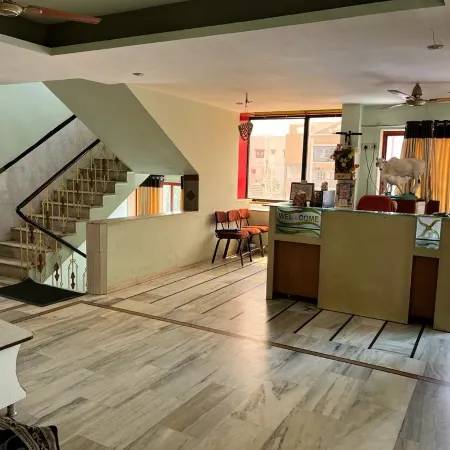 Hotel Pushpa Inn