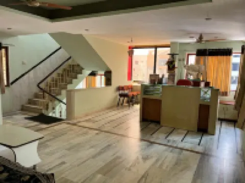 Hotel Pushpa Inn
