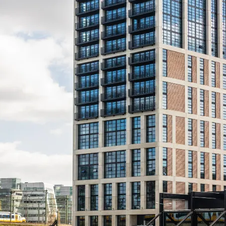 Inntel Hotels Amsterdam Landmark Отели рядом с достопримечательностью «Мост Питон»