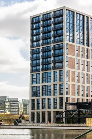 Inntel Hotels Amsterdam Landmark Отели рядом с достопримечательностью «Мост Питон»