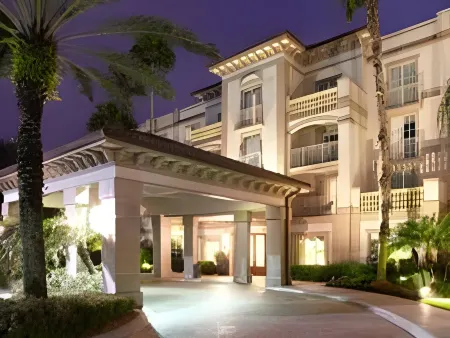 Trianon Bonita Bay Hotel