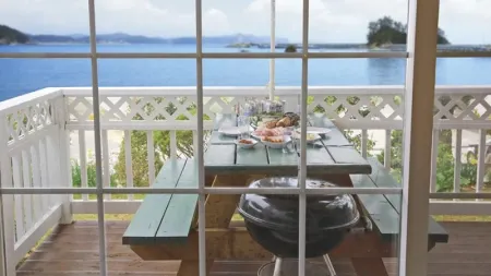 Taean Sea and White Lighthouse Pension Отели рядом с достопримечательностью «Mallip'o-haesuyokchang»