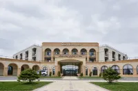 Saryikum Business Hotel & Spa Отели рядом с достопримечательностью «Дагестанский заповедник, Сарыкумские барханы»