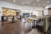 Best Western Premier Bryan College Station - breakfast