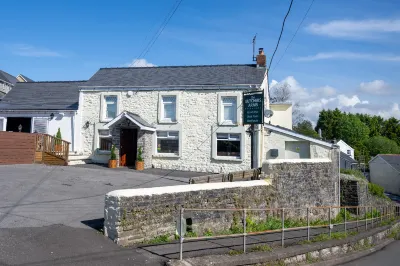 The Butchers Arms - Grill Pub and Accommodation Hotels in Vaynor