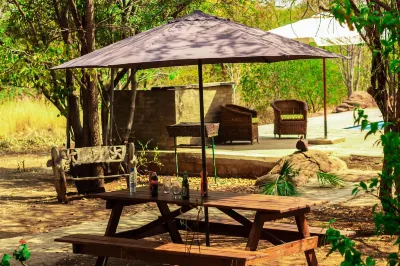 Holistic Hive Retreat House - Luxury on the Farm