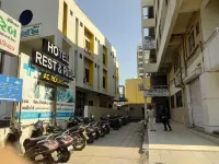 Hotel Restandride Hotels in Anand