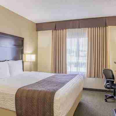 Days Inn by Wyndham Cranbrook Conference Centre Rooms