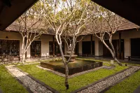 Loman Park Hotel Yogyakarta Hotels near Perpustakaan Universitas Negeri Yogyakarta