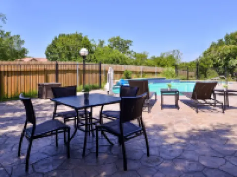 智選假日套房酒店埃爾金 巴斯特羅普縣酒店