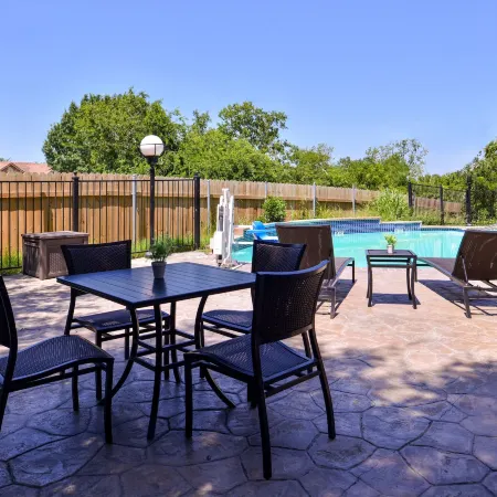 Holiday Inn Express & Suites ELGIN by IHG