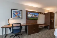 Holiday Inn Express & Suites Greenville - Taylors Hotels in Wade Hampton