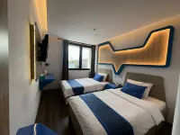 Golden Palace Hotel Ambon فنادق في Sirimau