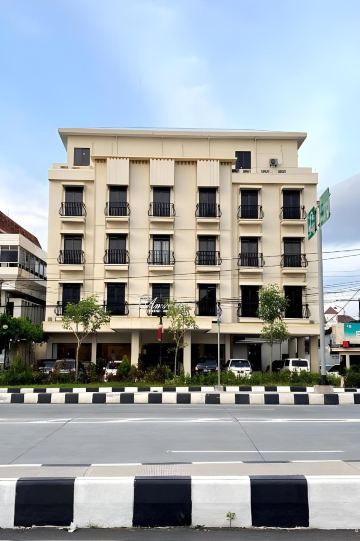 The Amrani Syariah Hotel Hotels in Laweyan