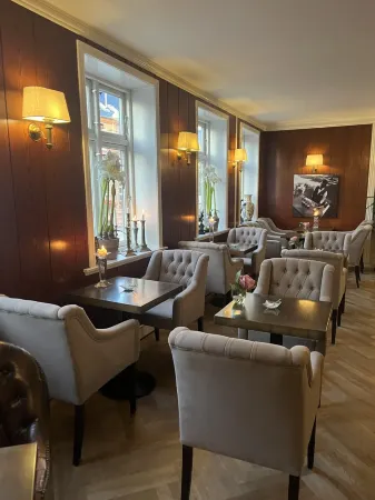 Park Hotel & Vinbar Отели рядом с достопримечательностью «DFDS Frederikshavn Terminal»