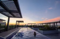 Magnum Serviced Apartments - Condos