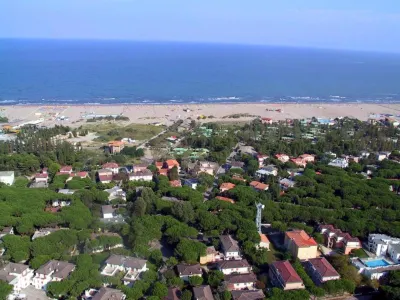Enjoy our villa with private garden in Rosolina