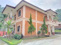 Villa Yustisia Curug 7 Cilember