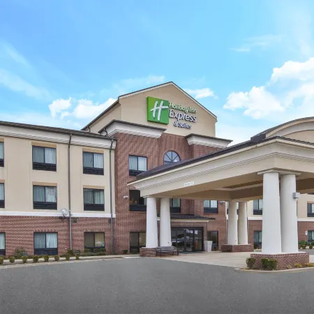 Holiday Inn Express & Suites WHEELING by IHG