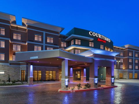 Courtyard San Angelo