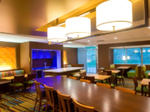 แฟร์ฟิลด์ อินน์แอนด์สวีทส์ เคมบริดจ์ โรงแรมในCambridge