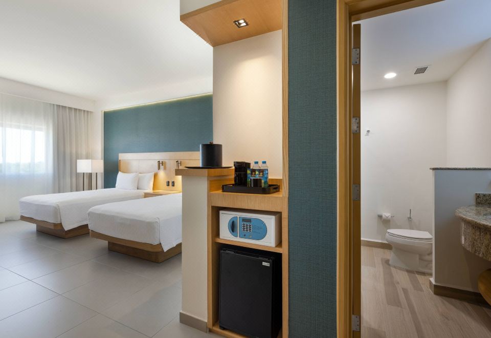 Courtyard Cancun Airport Over view