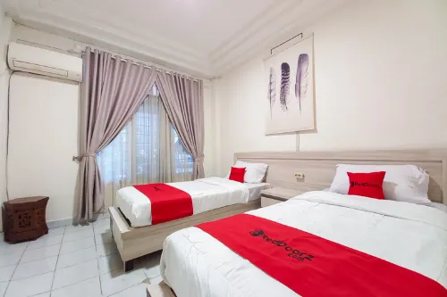 RedDoorz Syariah at Hotel Linda Pekanbaru Hotels in Marpoyan Damai