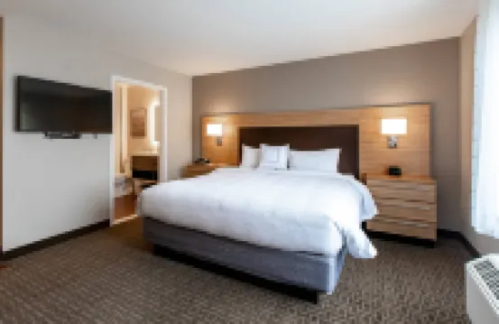 TownePlace Suites by Marriott Louisville Airport - Airport Shuttle