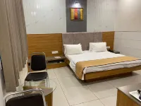 Savshanti Lake Resort Hotels in Saputara