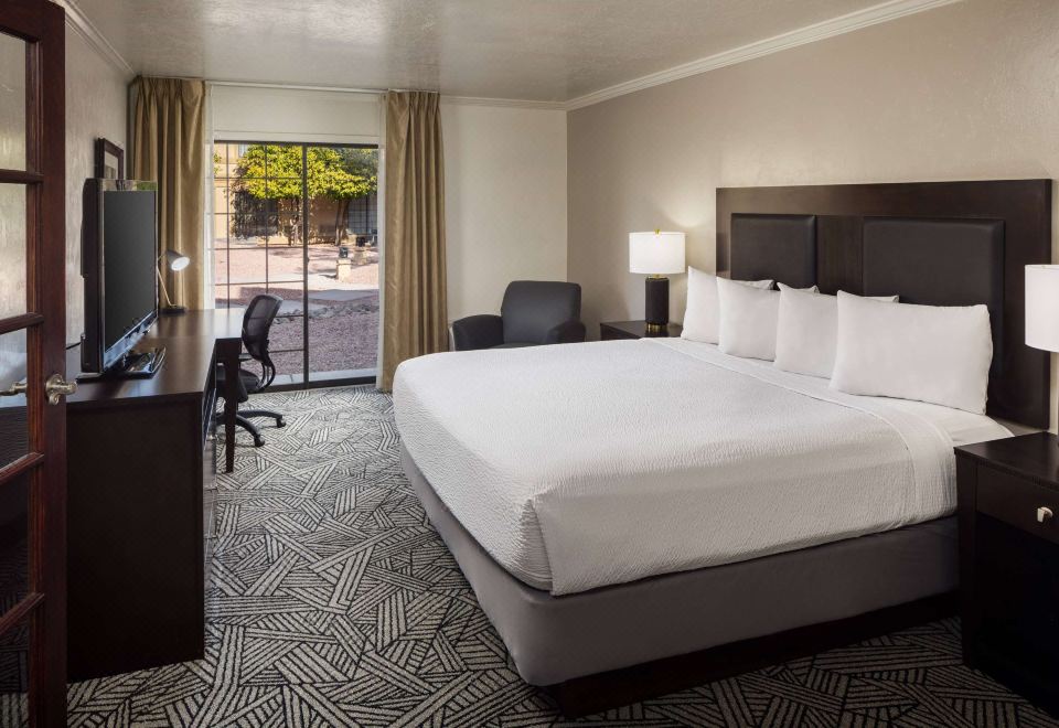 Hotel Bridgeway Tucson Int'l Airport and Suites - Housity