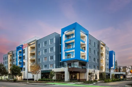 Hampton Inn & Suites by Hilton Rochester Downtown