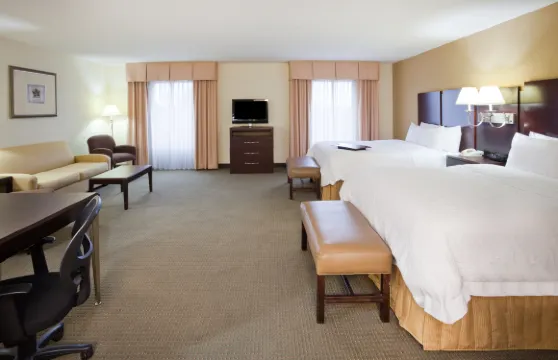 希爾頓歡朋套房酒店-利諾湖