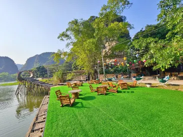 Quoc Khanh Bamboo Homestay