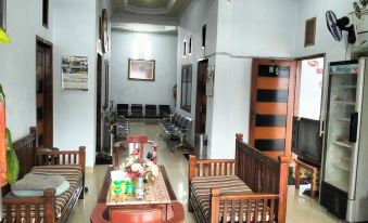 Fabura Soppeng Pondok Maryam Syariah Guest House