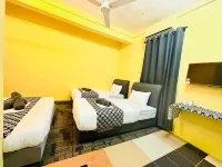 Hotel and Homestay Four Friends Tanah Merah