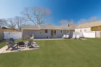 Cozy House less than two miles from Ocean Beaches