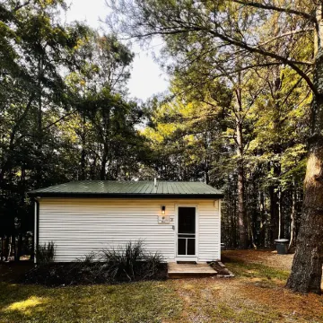 Prancing Doe Sleeps 6, or Rent All 4 for 20. Horseback Riding Across the Rd!