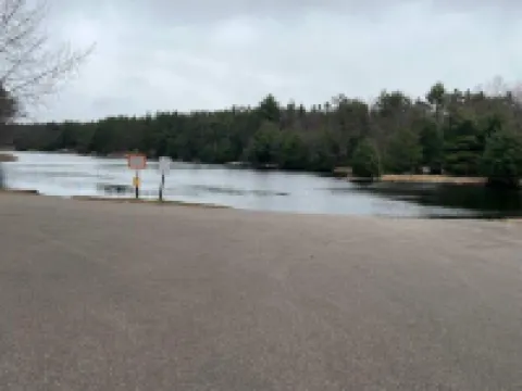 Private Log Cabin near Lake Arbutus and ATV trails デューハーストのホテル