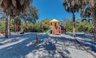 Getaway on Lido Key across from - 0220k12000hz1tdze035F R 339 206 R5 D