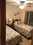 Cozy Toots’s Country Home 3 bedroom 2 bath home centrally located!<br>