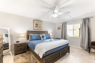 Fall Discounts /Steps to Beach, Pool, Dock/Renovated/Beach Supplies/St.Augustine