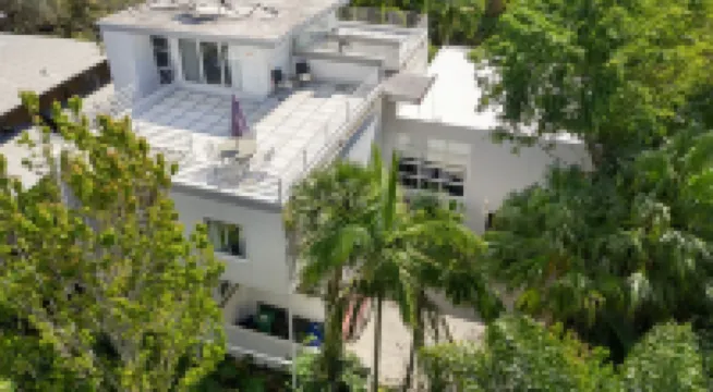 Tampa's #1 Rated Private 1 Acre Luxury Estate- Stunning Pool Spa-Best Location!